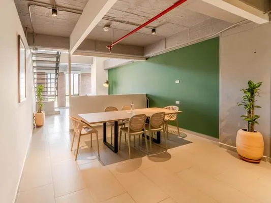 Contemporary Duplex w/ AC in Laureles