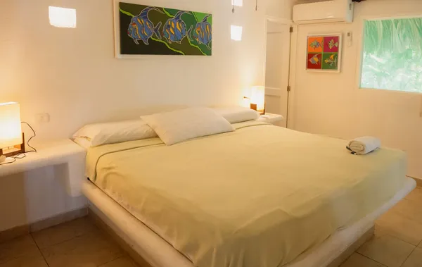 Nature & Beachfront 4BR Villa in Isla Grande