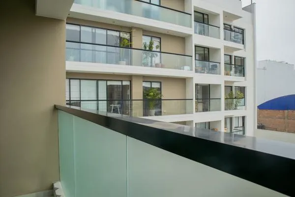 3BR w Balcony near Malecon in Miraflores