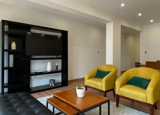 Cozy 3BR with balcony in Miraflores