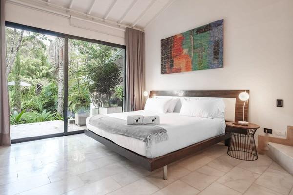 Incredible 6BR Villa with Private Pool in Poblado