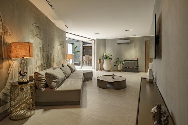 Shiraz Catoki | Stunning House in Poblado