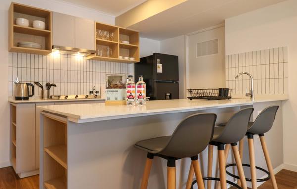 Light-Filled 2BR w/ Balcony in Miraflores