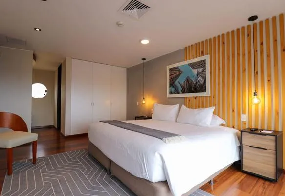 Great 2BR Duplex with Balcony in Miraflores
