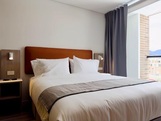 Polished Loft w/ Balcony in Santa Bárbara