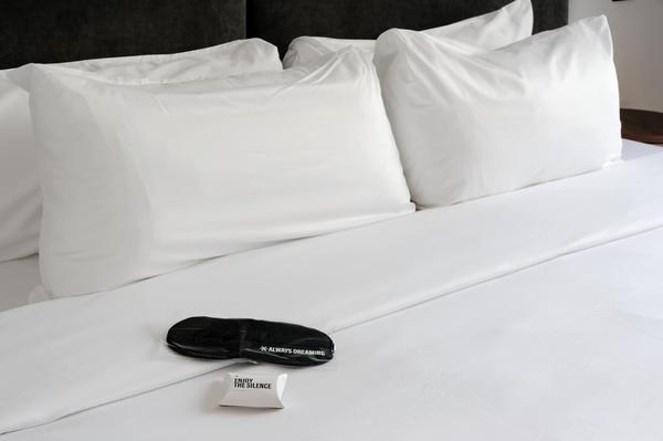 Deluxe 1BR with Elegant Balcony in Roma Nte