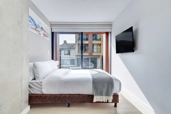Deluxe Loft w/ Balcony in Usaquen