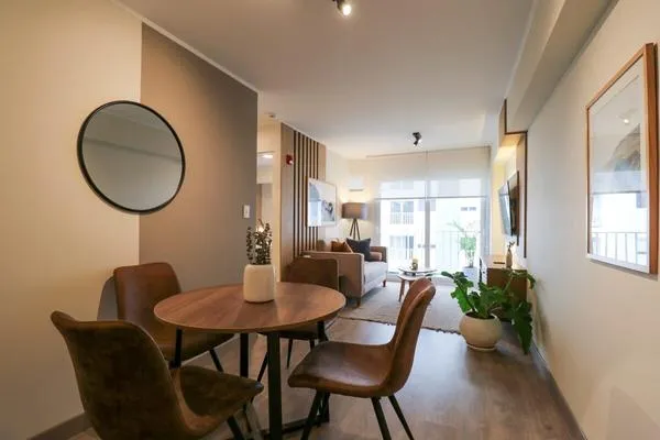 Splendid 2BR with Balcony in Miraflores