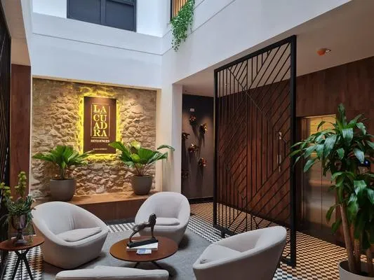 Efficient 2BR w/ Balcony in Casco Viejo