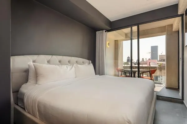 Charming 2BR w/ Balcony in Tabacalera