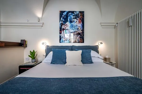 Deluxe King Suite