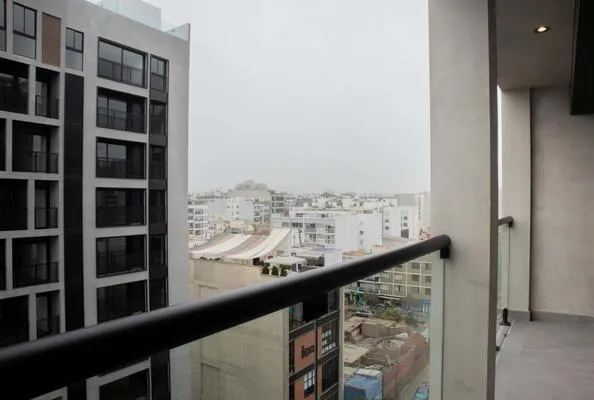 Majestic 1BR w/Balcony in Miraflores