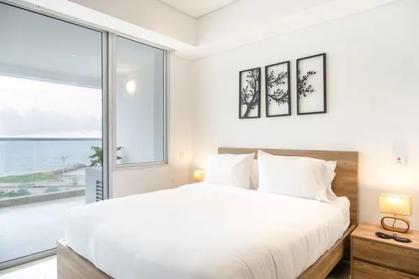 Bright Loft w/ Ocean View in Crespo