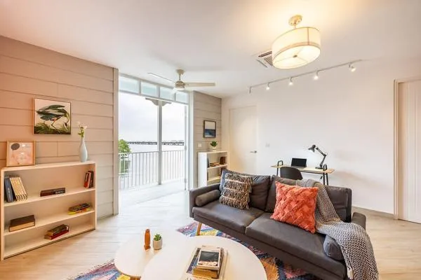 Upgraded 1BR w/ Balcony in Panama