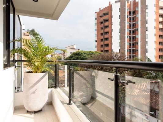 Fantastic 2BR with Balcony in Laureles