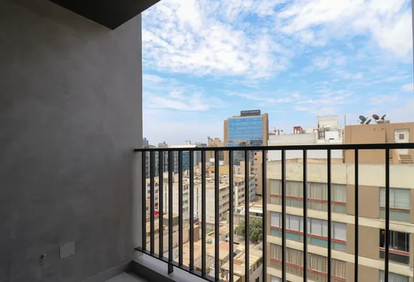 Luminous 2BR w/ Balcony in Miraflores