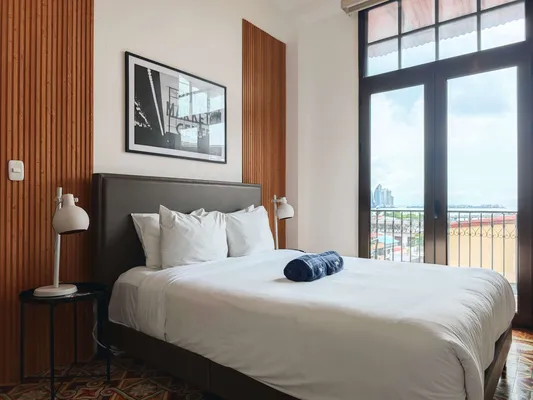High-end 1BR with Balcony in Casco Viejo
