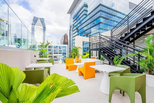 Contemporary Loft in Vibrant Obarrio