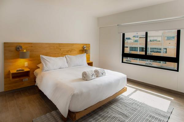 Spacious and Classy 2BR in Miraflores