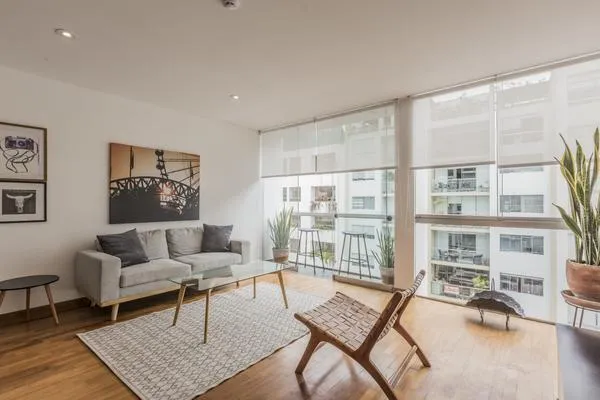Amazing 2BR with Balcony in Miraflores