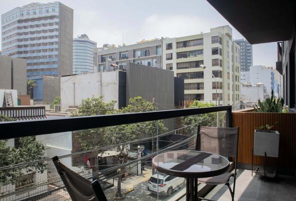 Perfect 3BR with balcony in Miraflores