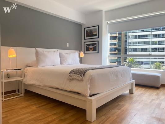 Classy 2BR with City View in Miraflores