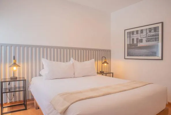 Sleek 2BR in Miraflores