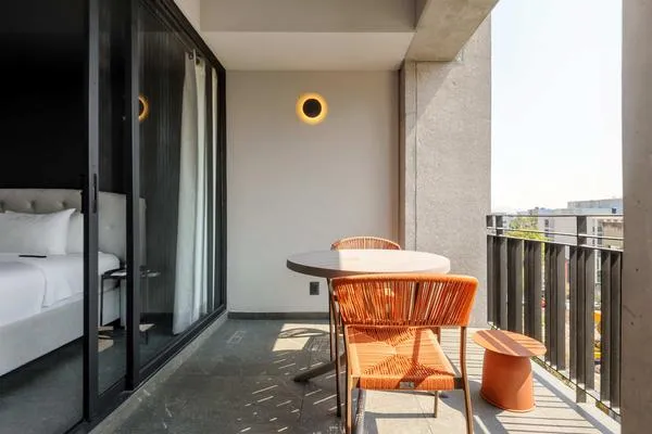 Charming 2BR w/ Balcony in Tabacalera