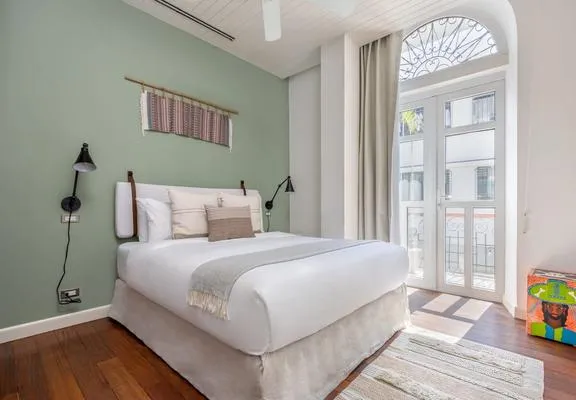 Bright 2BR w/ Balcony in Casco Viejo