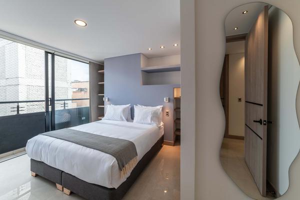 Elegant 3BR w/ Outdoor Balcony