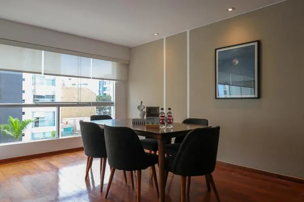 Deluxe 3BR Duplex w/ Balcony in Miraflores