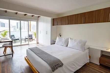 Great 3BR Duplex with Terrace in Miraflores