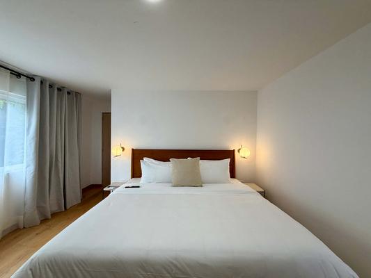 Amazing 4BR w/ Terrace & Jacuzzi in Juarez