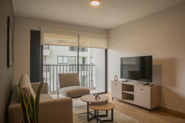 Fresh 1BR w/ Balcony in Miraflores
