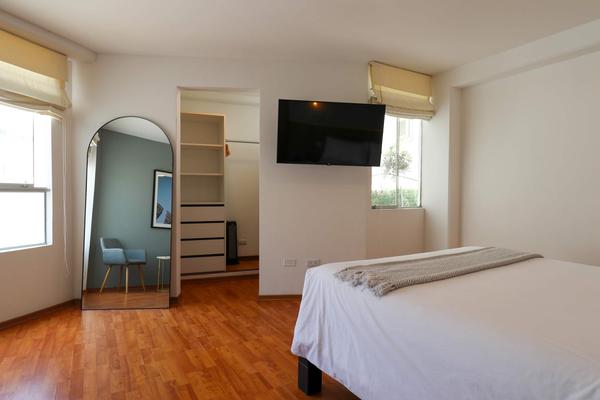 Relaxing 3BR Stay in Barranco w/ Balcony