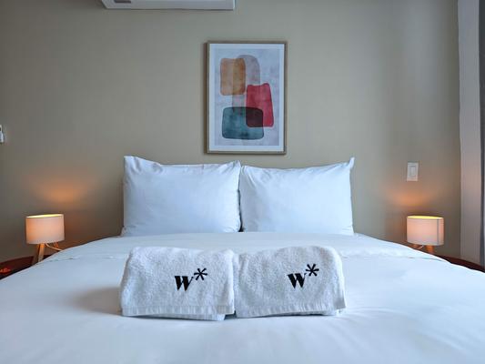 Magic 1BR w/Stunning Views on Avenida Balboa