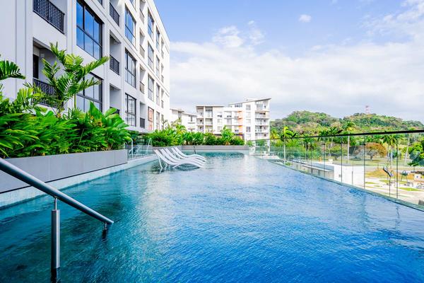 Stylish 2BR Apartment in Vibrant Centriqo