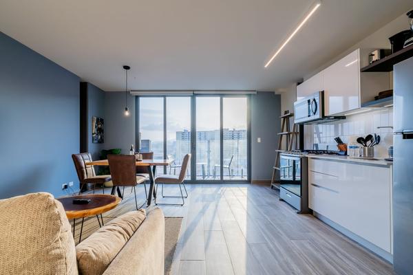 Exceptional 1BR with Balcony in Casco View