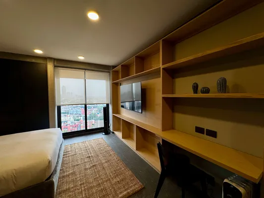 Enchanting Loft w/ Balcony in Tabacalera