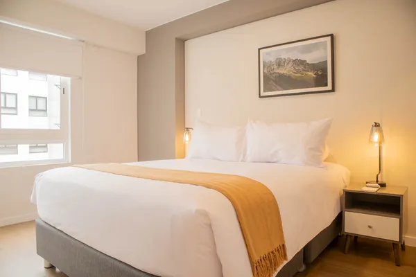 2BR w/ Balcony Near Malecón in Miraflores
