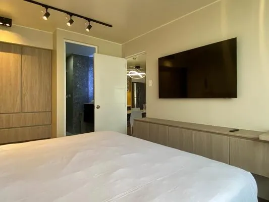 Modern 2BR w/ AC in Miraflores