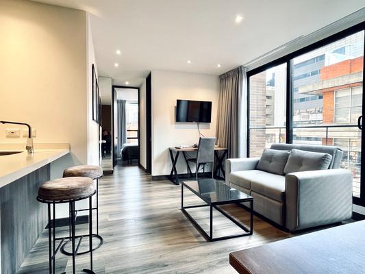 Modern 2BR in Luxury Building in Chico