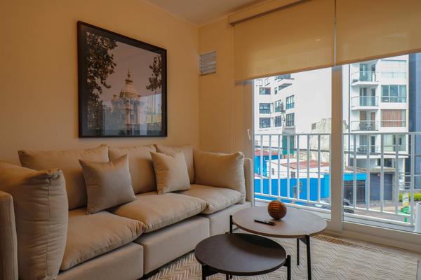 Modern 2BR w/ Balcony Near Parque Kennedy