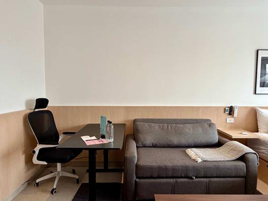 Engaging Loft w/ Balcony in Tabacalera