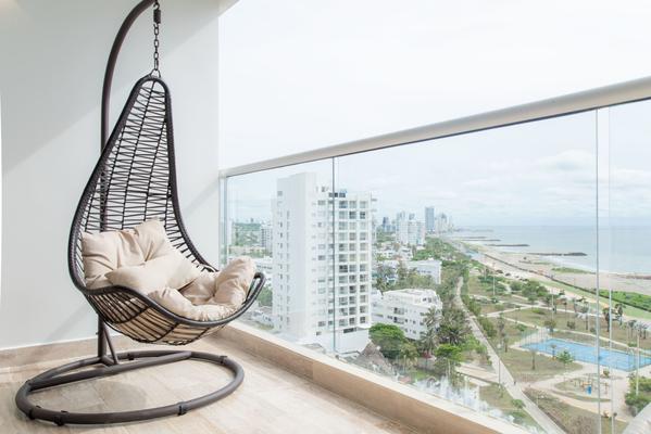 Spectacular Loft w/ Balcony in Crespo