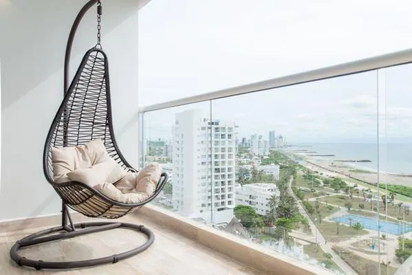 Spectacular Loft w/ Balcony in Crespo