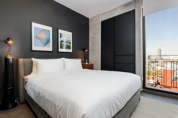 Radiant 1BR in Tabacalera w/ Balcony