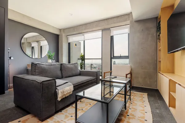 Calm & Cozy 1BR w/ Balcony in Tabacalera