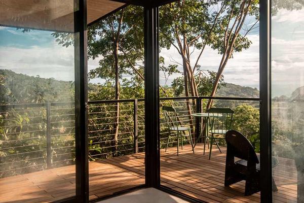Stylish 1BR Hideout w/Jacuzzi near Playa Venao