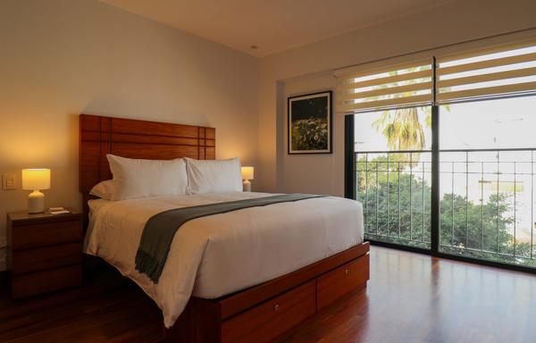 Homey 3BR with Balcony in Miraflores